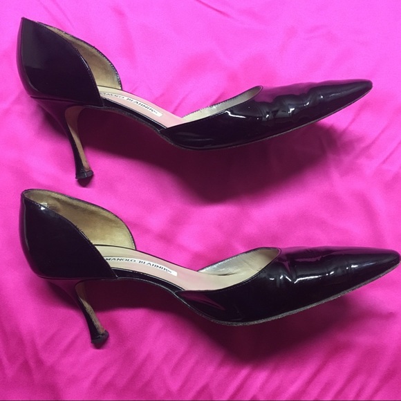 Manolo Blahnik Black Patent Leather Pumps - Picture 8 of 8